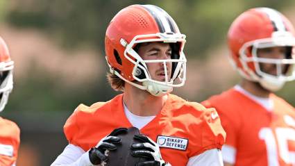 Ex quarterback de los Browns firma contrato de 4 millones de dólares con la NFC Sur