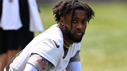 La idea de intercambio estelar de los Bears combina al cornerback Pro Bowl de 100 millones de dólares con Jaylon Johnson.