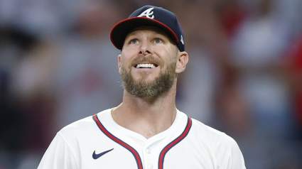 Los Bravos hacen el anuncio final de su plantilla antes del Día Inaugural de la MLB.