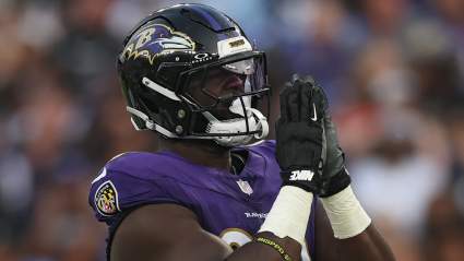 El mejor ala defensiva de los Ravens (Top 50) firma con un rival de la AFC en la agencia libre.