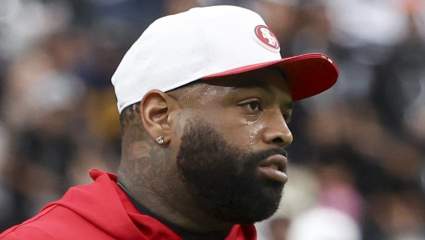 Los Texans adquieren a un seis veces Pro Bowler en medio de una reestructuración del roster.