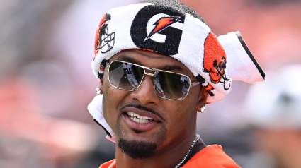 Deshaun Watson recibe reacciones encontradas en medio de un informe alentador.