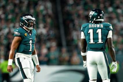 Los Eagles reciben una importante predicción sobre el Draft de la NFL que involucra a AJ Brown.