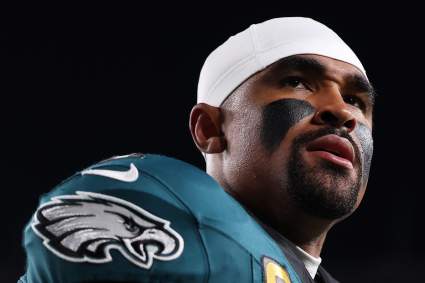 Jalen Hurts, de los Eagles, recibe excelentes noticias de la NFL.