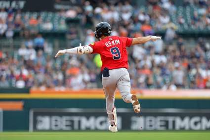 El jugador de cuadro de los Braves, con un contrato de 20 millones de dólares, envía un contundente mensaje tras su decepcionante lesión.