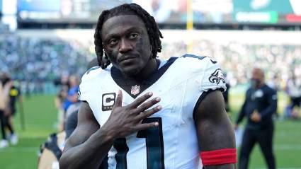 Los Patriots reciben una respuesta tajante del gerente general de los Eagles sobre los rumores de traspaso de AJ Brown.