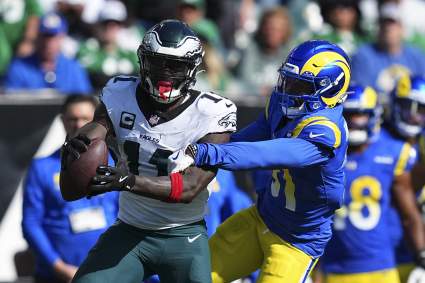 AJ Brown genera expectación en torno a los New England Patriots tras su entrenamiento.
