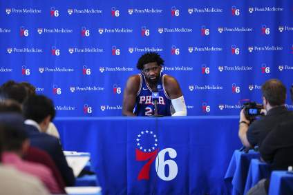 Los Philadelphia 76ers anuncian la incorporación de Joel Embiid antes del partido contra los OKC Thunder.