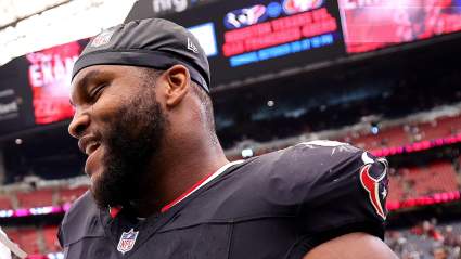 Los Texans renuevan contrato con un liniero clave justo antes del inicio de la agencia libre