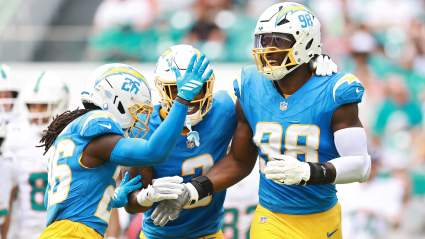 Odafe Oweh revela el plan de Daronte Jones para los comandantes.