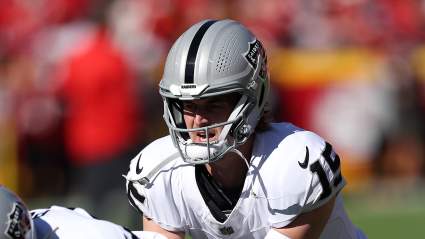 Ex quarterback de los Raiders firma contrato para ser suplente del equipo de la NFC: Informe