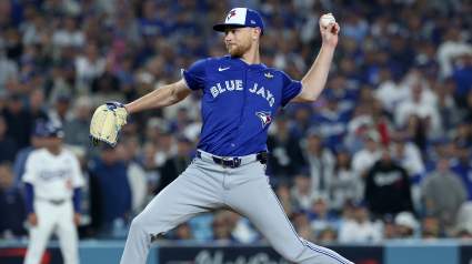 La idea de un intercambio de los Blue Jays lleva al relevista de los Rojos a un acuerdo de intercambio de jugadores por Eric Lauer después de las noticias sobre Hunter Greene.