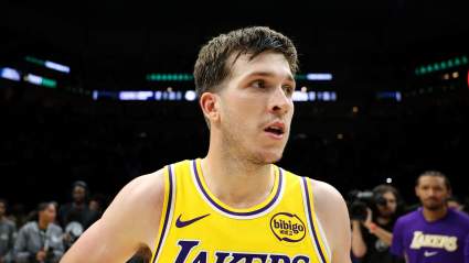 Los Lakers reciben noticias preocupantes sobre Austin Reaves antes del partido contra los Pistons.