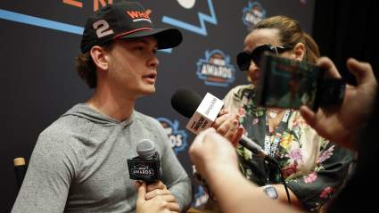 La frustración de Jesse Love aumenta tras perder una carrera dominante en Phoenix Raceway