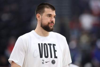 Los Indiana Pacers anuncian la incorporación de Ivica Zubac antes del partido contra los Bucks.