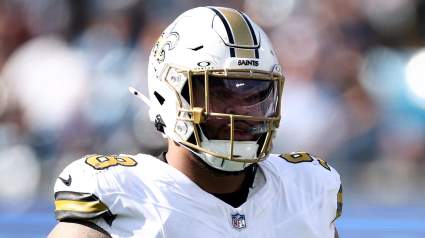 Los Cowboys contratan a un liniero defensivo veterano de 10 años para reemplazar al jugador traspasado.