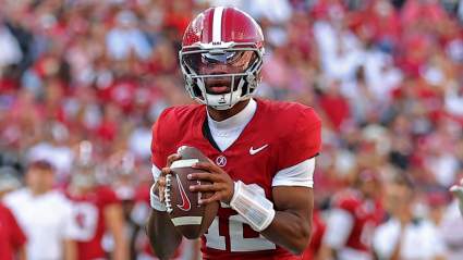 El equipo de fútbol americano de Alabama anuncia los detalles del Golden Flake A-Day para 2026.