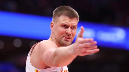 Los Warriors reciben una brutal actualización sobre Kristaps Porzingis mientras una misteriosa enfermedad amenaza su regreso
