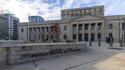 La demanda interpuesta por Joe Gibbs Racing contra Chris Gabehart sigue adelante tras el fallo judicial.