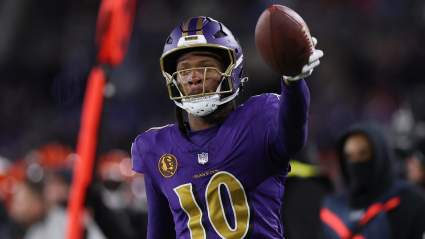El receptor de los Ravens, DeAndre Hopkins, da pistas sobre su nuevo equipo con una publicación en redes sociales.