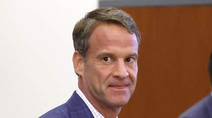 Lane Kiffin, de LSU, utiliza a los gemelos Cavinder para intentar de nuevo derrotar al mariscal de campo de Miami, Carson Beck.