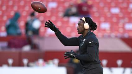 Skip Bayless hace una audaz declaración sobre la saga del traspaso de AJ Brown a los Eagles.