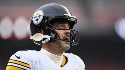 Un informante de los Steelers ofrece una nueva y sombría actualización sobre Aaron Rodgers.