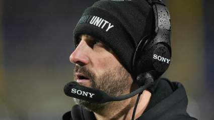 Un jugador clave de los Eagles acepta una reducción salarial de 1 millón de dólares, en una clara señal sobre su futuro.