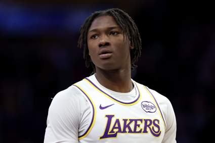 El novato de los Lakers muestra un gran potencial en su mejor actuación en la temporada