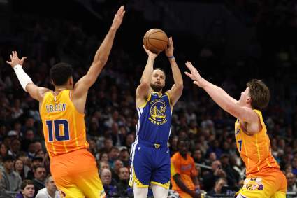 Se prevé que Stephen Curry, de los Warriors, regrese a casa con los Hornets este verano.