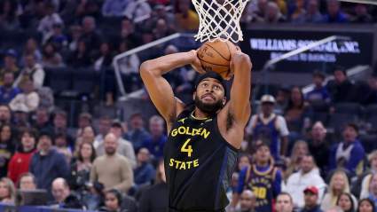 El médico explica las "buenas noticias" de Steve Kerr sobre los resultados de la resonancia magnética de Moses Moody.