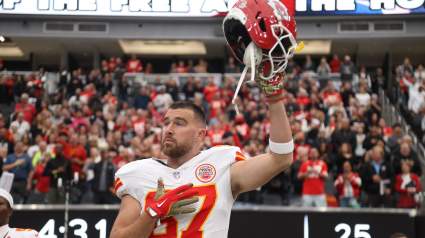 Se revela el nuevo acuerdo de Travis Kelce con los Chiefs, mientras el ala cerrada estrella regresa a Kansas City
