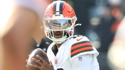 Los Browns insinúan la incorporación de un nuevo mariscal de campo para competir con Shedeur Sanders.