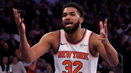 Karl-Anthony Towns, de los Knicks, recibe un tiro directo de un excompañero.