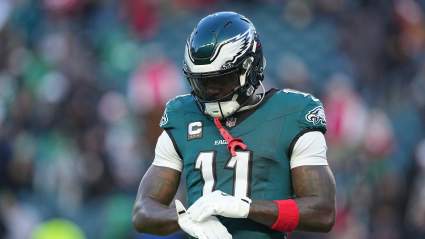 El vicepresidente ejecutivo de los Patriots, Eliot Wolf, ofrece una importante actualización sobre AJ Brown.