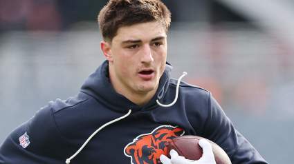 El ala cerrada de los Bears, Colston Loveland, luce increíblemente musculoso de cara a su segundo año.