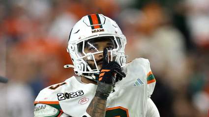 Los 49ers se reúnen con un destacado defensor durante el Combine de la NFL