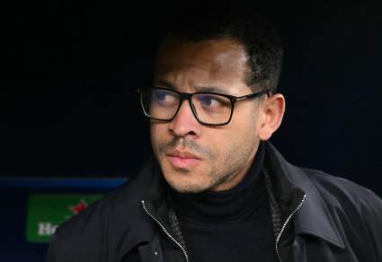 El Chelsea recibe una importante declaración de Liam Rosenior tras la crisis del PSG