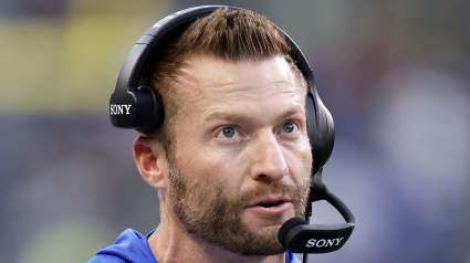 El gerente general de los Rams, Les Snead, insinúa que podría estar gestándose un intercambio masivo