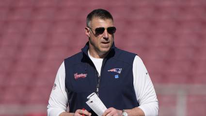 Mike Vrabel se pronuncia sobre el posible traspaso de AJ Brown a los Patriots.