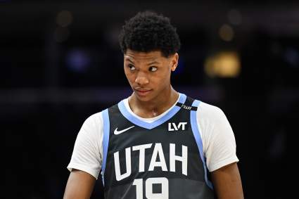 El Utah Jazz anuncia a Ace Bailey antes del partido contra los Warriors