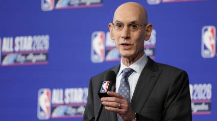 Adam Silver insiste en mantener la polémica regla de la NBA