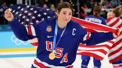 Hilary Knight, del equipo estadounidense, revela que sufrió una lesión grave en los Juegos Olímpicos de 2026.