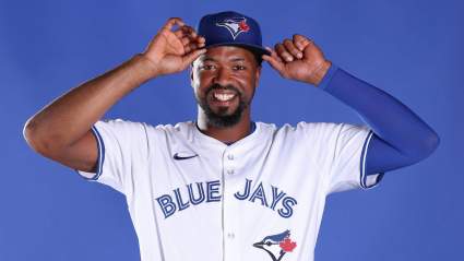 Eloy Jiménez recibe una actualización clara sobre el futuro de los Blue Jays en medio del inicio de los entrenamientos de primavera