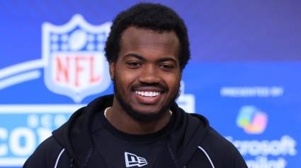 Se prevé que los Ravens seleccionen al ala defensiva 'T-Rex' en la primera ronda.