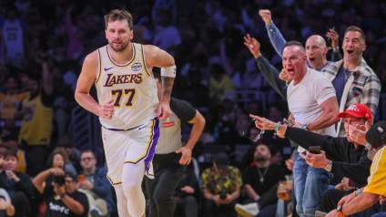 Los fanáticos de los Lakers reaccionan a la etiqueta de "impostores" a pesar del repunte de final de temporada.
