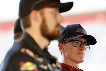 Un piloto de NASCAR señala la diferencia con los equipos veteranos tras su participación en el circuito de Darlington: "Solo estamos en nuestro segundo año".