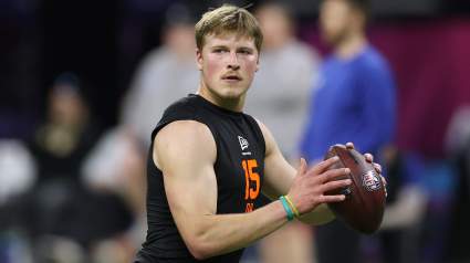 Los Eagles reciben la instación de seleccionar en el segundo día al "mariscal de campo franquicia" del draft.