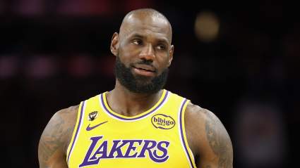 Los Lakers podrían perder a LeBron James ante los Warriors: Informe