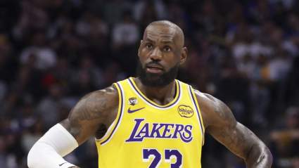 LeBron James de los Lakers critica la falta de consistencia del arbitraje